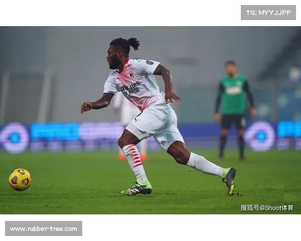 拉齐奥蓝鹰如何在全攻全守战术下提升整体竞争力与战术执行力